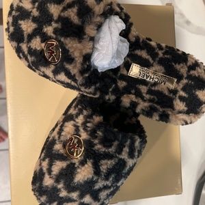 Michael Kors slippers